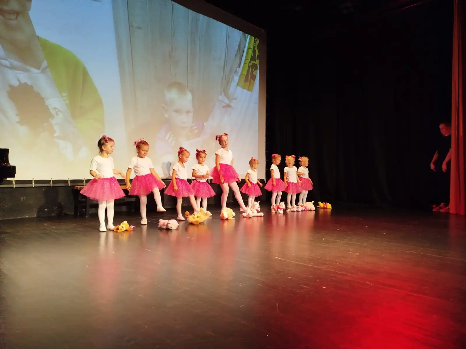 Priredba Serojnske mame i bebe 2024 (1) Priredba Serojnske mame i bebe 2024 (1)