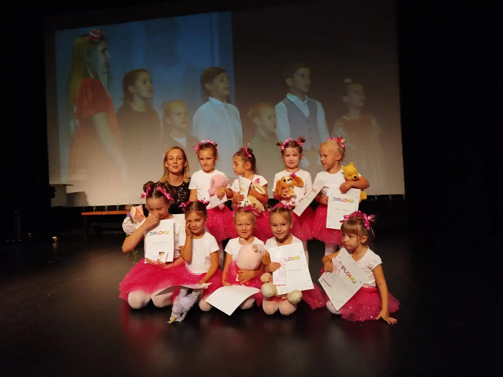 Priredba Serojnske mame i bebe 2024 (11) Priredba Serojnske mame i bebe 2024 (11)