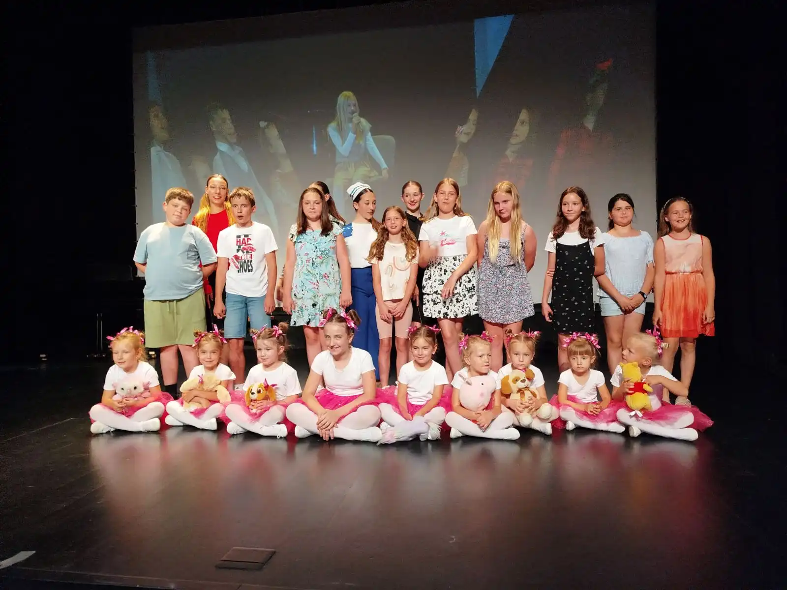 Priredba Serojnske mame i bebe 2024 (9) Priredba Serojnske mame i bebe 2024 (9)