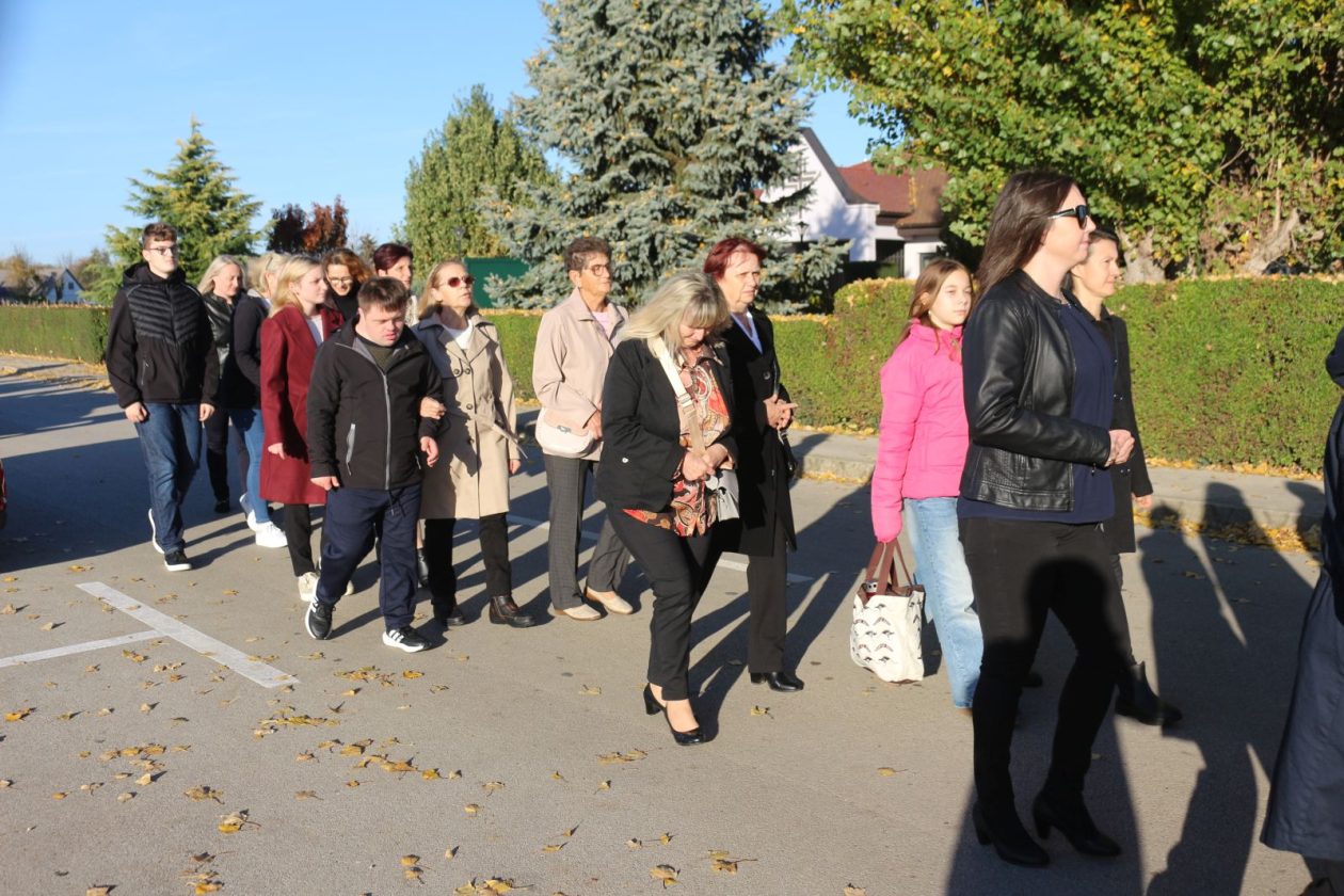 Procesija Svi Sveti Kotoriba groblje 15