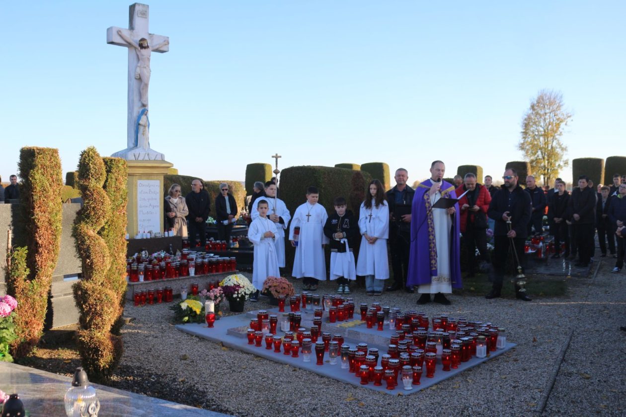 Procesija Svi Sveti Kotoriba groblje 18