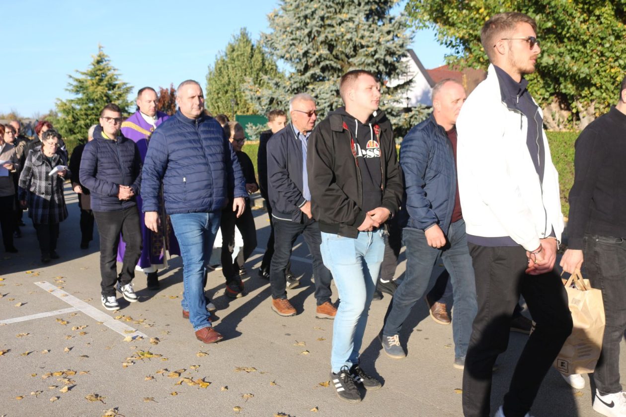 Procesija Svi Sveti Kotoriba groblje 7