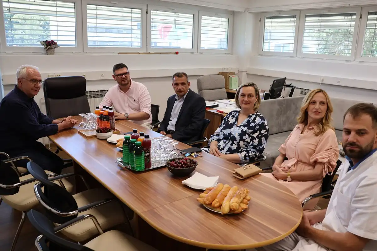 Profesor-Rajko-Ostojic-u-posjetu-zdravstvenim-ustanovama-Medimurja-4 Profesor-Rajko-Ostojic-u-posjetu-zdravstvenim-ustanovama-Medimurja-4