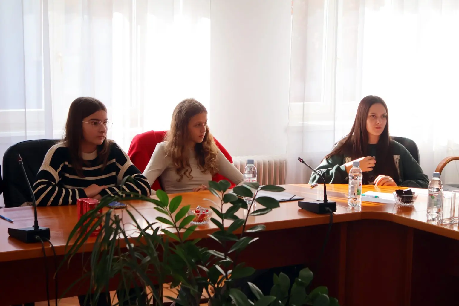 Projekt „Utjecaj, a ne ukras“ tema sastanka gradonačelnice Ljerke Cividini i Dječjeg vijeća i Dječjeg foruma Grada Čakovca (11) Projekt „Utjecaj, a ne ukras“ tema sastanka gradonačelnice Ljerke Cividini i Dječjeg vijeća i Dječjeg foruma Grada Čakovca (11)