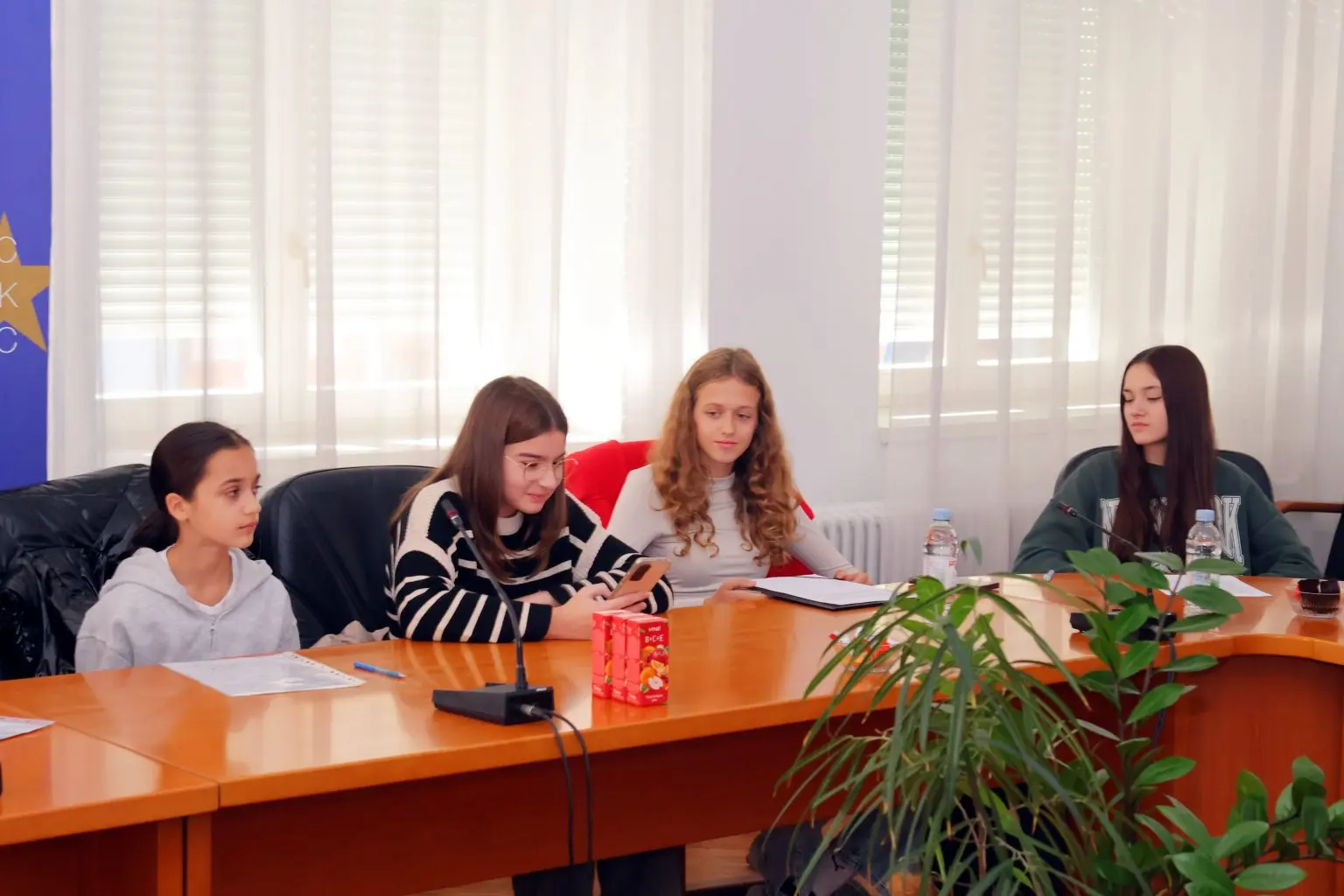 Projekt „Utjecaj, a ne ukras“ tema sastanka gradonačelnice Ljerke Cividini i Dječjeg vijeća i Dječjeg foruma Grada Čakovca (12) Projekt „Utjecaj, a ne ukras“ tema sastanka gradonačelnice Ljerke Cividini i Dječjeg vijeća i Dječjeg foruma Grada Čakovca (12)