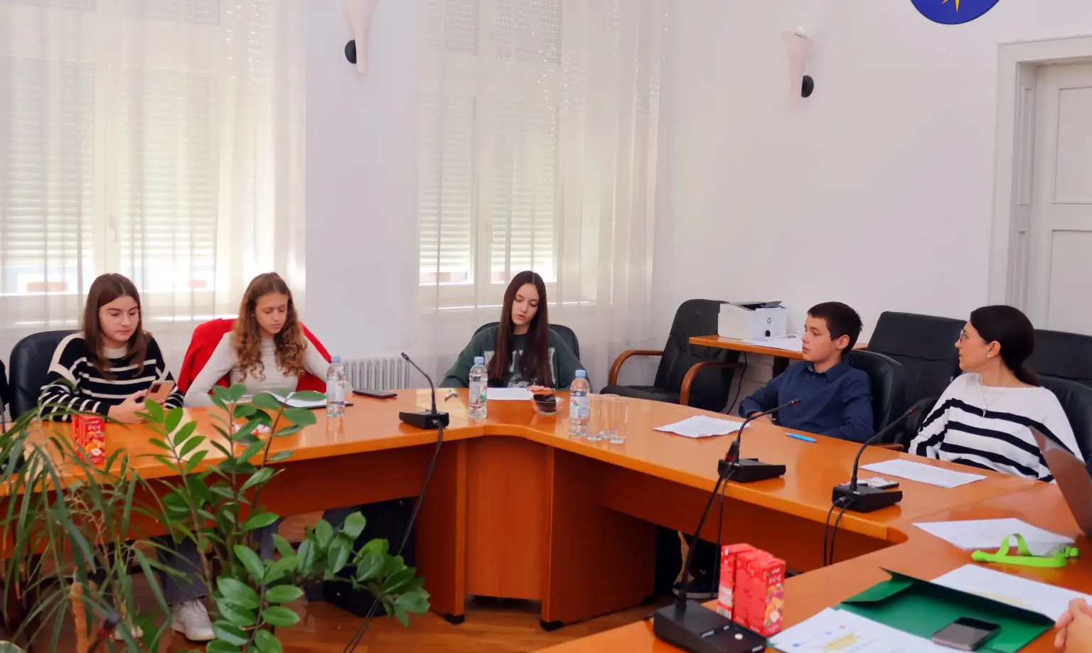 Projekt „Utjecaj, a ne ukras“ tema sastanka gradonačelnice Ljerke Cividini i Dječjeg vijeća i Dječjeg foruma Grada Čakovca (14) Projekt „Utjecaj, a ne ukras“ tema sastanka gradonačelnice Ljerke Cividini i Dječjeg vijeća i Dječjeg foruma Grada Čakovca (14)