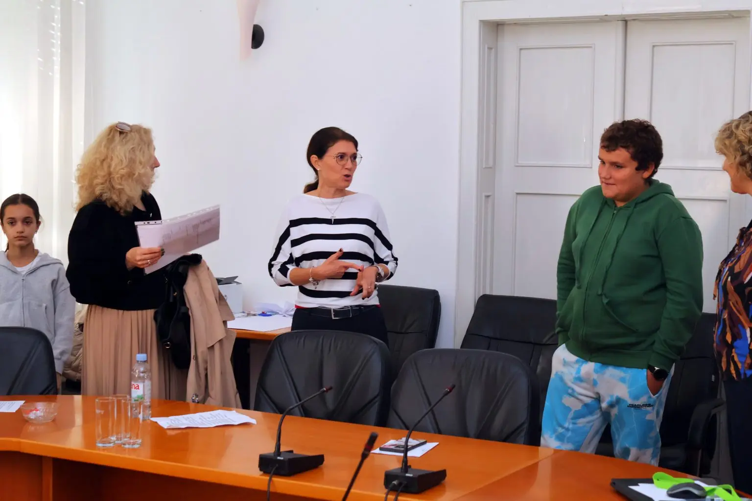 Projekt „Utjecaj, a ne ukras“ tema sastanka gradonačelnice Ljerke Cividini i Dječjeg vijeća i Dječjeg foruma Grada Čakovca (2) Projekt „Utjecaj, a ne ukras“ tema sastanka gradonačelnice Ljerke Cividini i Dječjeg vijeća i Dječjeg foruma Grada Čakovca (2)