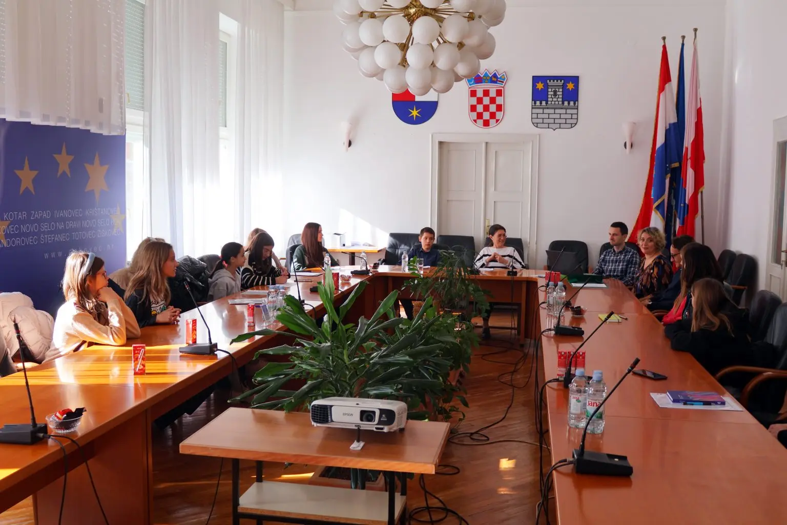 Projekt „Utjecaj, a ne ukras“ tema sastanka gradonačelnice Ljerke Cividini i Dječjeg vijeća i Dječjeg foruma Grada Čakovca (7) Projekt „Utjecaj, a ne ukras“ tema sastanka gradonačelnice Ljerke Cividini i Dječjeg vijeća i Dječjeg foruma Grada Čakovca (7)