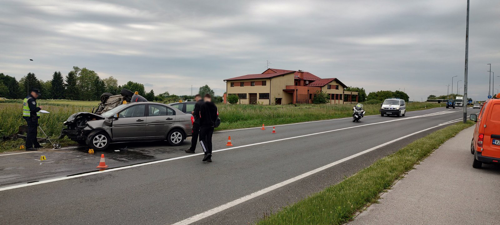 Prometna na zaobilaznici, tri automobila (2) Prometna na zaobilaznici, tri automobila (2)