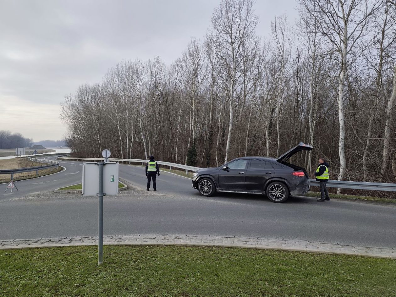 Prometna nereća otok 2026 kamion (6)