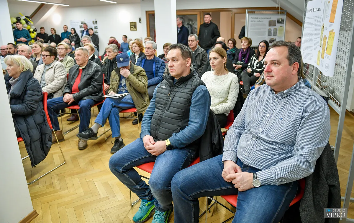 Promocija knjige Petra Horvata (9)