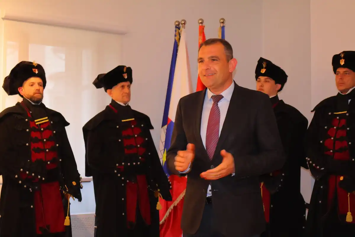 Promocija-knjige-Tko-je-tko-u-obitelji-Zrinski-20 Promocija-knjige-Tko-je-tko-u-obitelji-Zrinski-20