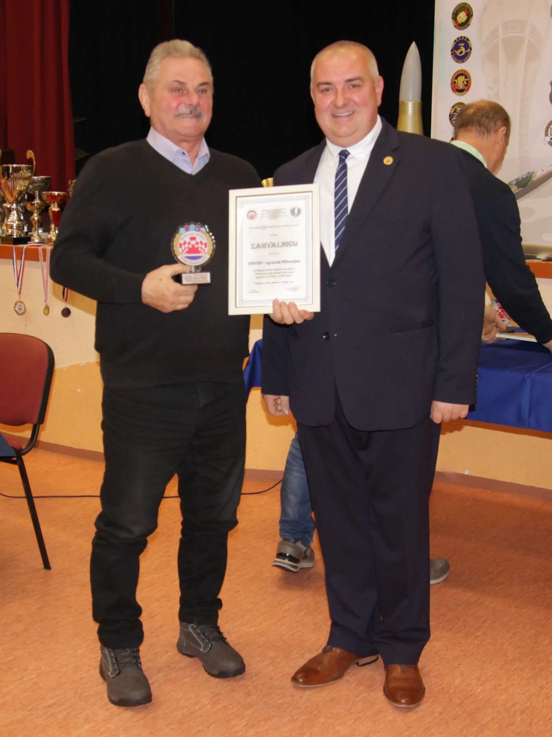 Proslava 30. godišnjice UDVDR-a ogranka Belica Zlatne i srebrne plakete za izniman doprinos (14) Proslava 30. godišnjice UDVDR-a ogranka Belica Zlatne i srebrne plakete za izniman doprinos (14)