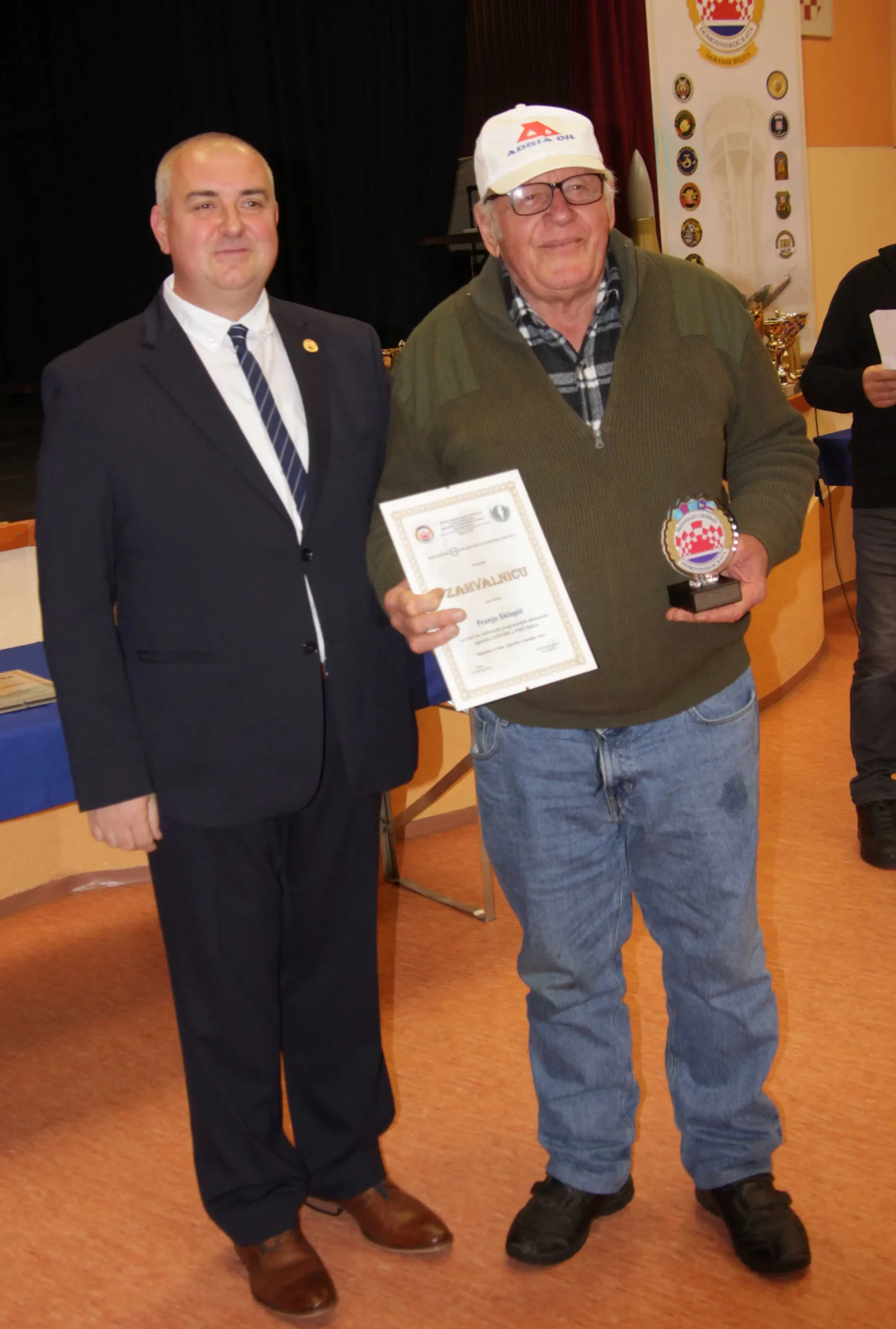 Proslava 30. godišnjice UDVDR-a ogranka Belica Zlatne i srebrne plakete za izniman doprinos (2) Proslava 30. godišnjice UDVDR-a ogranka Belica Zlatne i srebrne plakete za izniman doprinos (2)