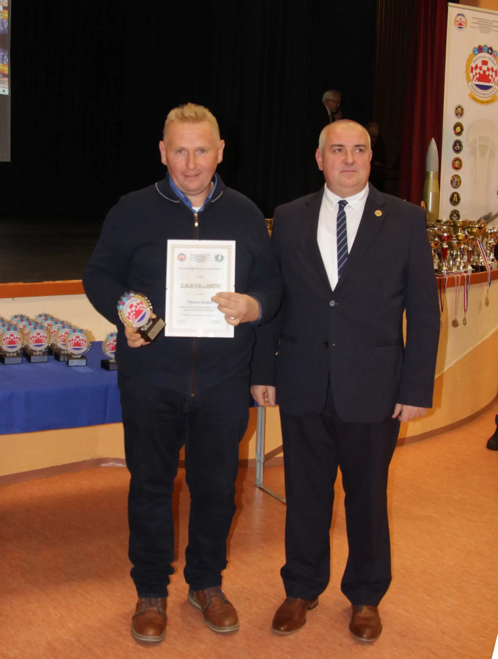 Proslava 30. godišnjice UDVDR-a ogranka Belica Zlatne i srebrne plakete za izniman doprinos (20) Proslava 30. godišnjice UDVDR-a ogranka Belica Zlatne i srebrne plakete za izniman doprinos (20)