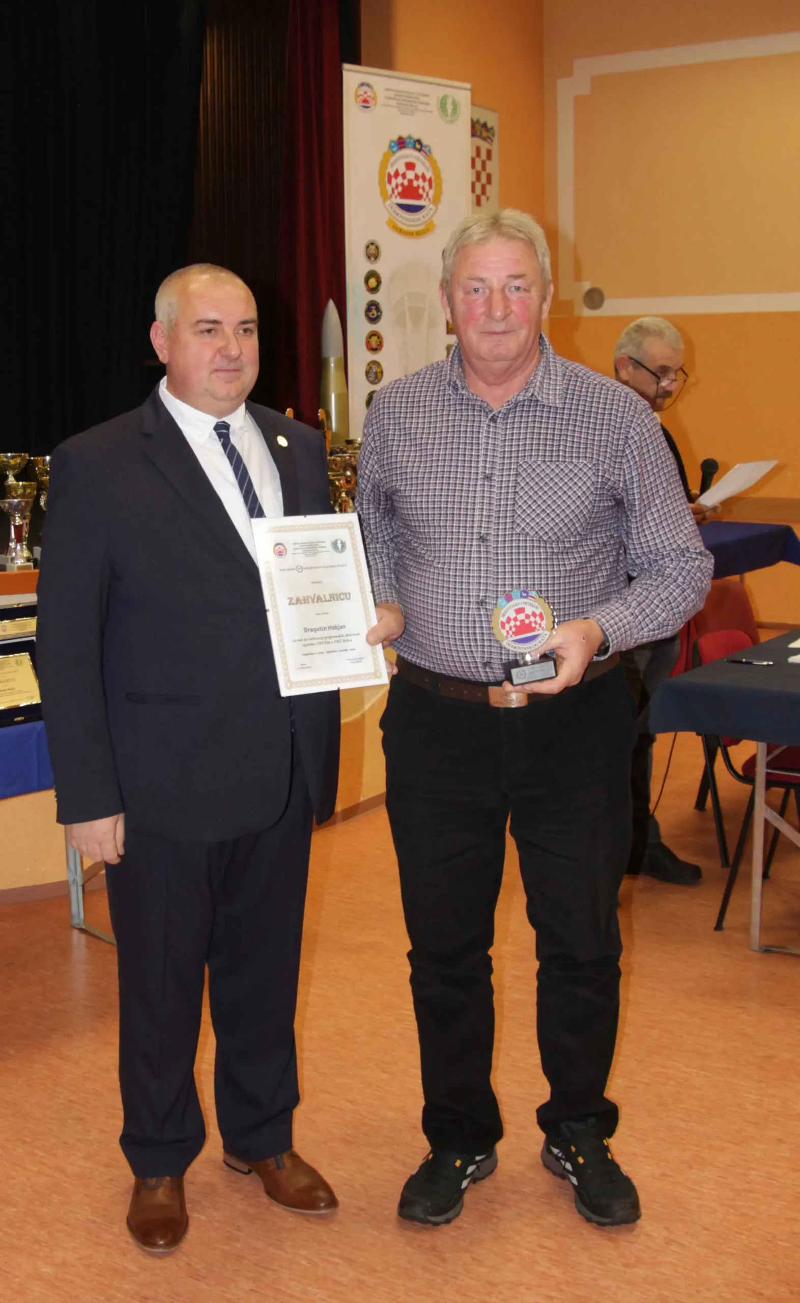 Proslava 30. godišnjice UDVDR-a ogranka Belica Zlatne i srebrne plakete za izniman doprinos (26) Proslava 30. godišnjice UDVDR-a ogranka Belica Zlatne i srebrne plakete za izniman doprinos (26)