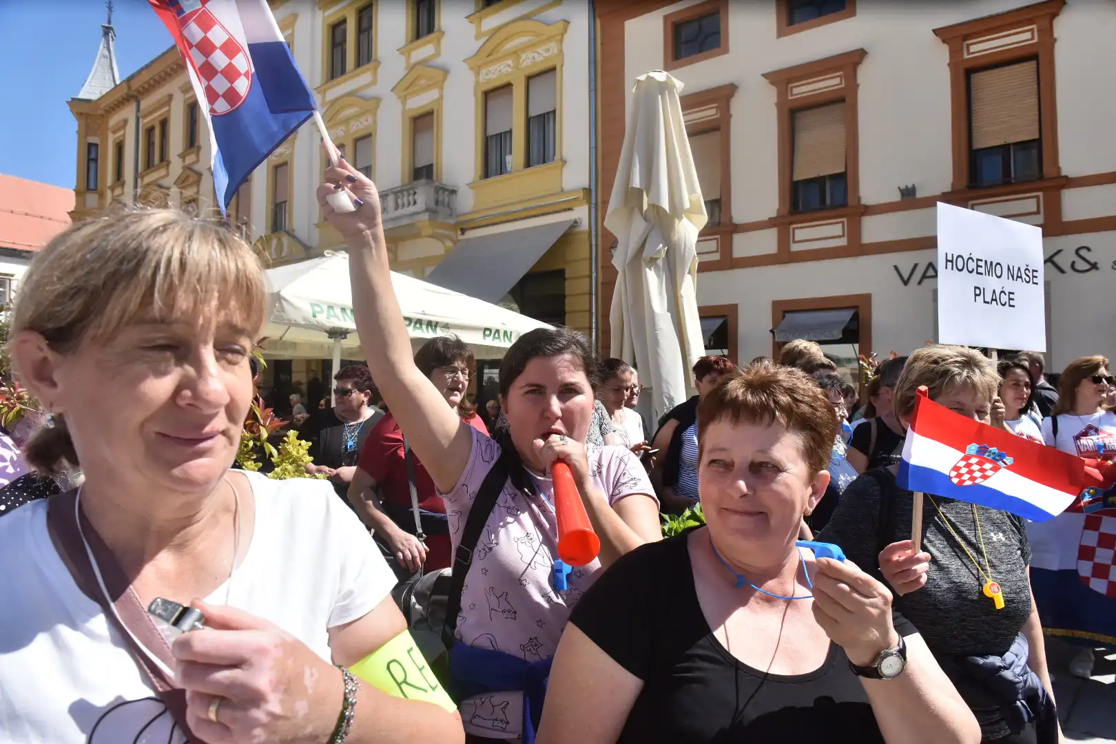 Prosvjed radnika Varteksa 10. 5 na Korzu u Varaždinu (10) Prosvjed radnika Varteksa 10. 5 na Korzu u Varaždinu (10)