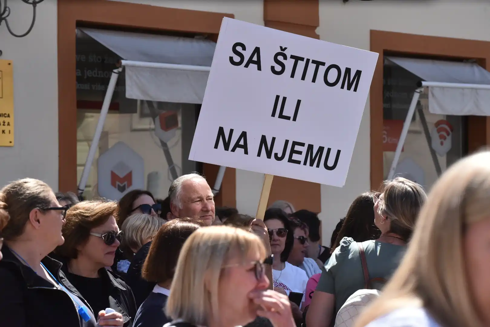 Prosvjed radnika Varteksa 10. 5 na Korzu u Varaždinu (13) Prosvjed radnika Varteksa 10. 5 na Korzu u Varaždinu (13)