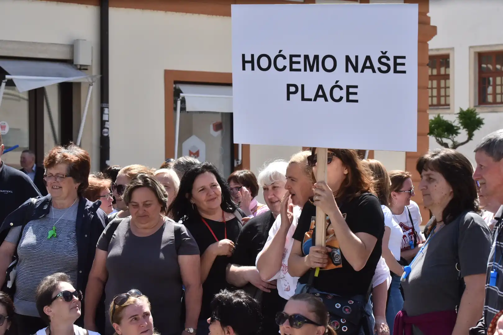 Prosvjed radnika Varteksa 10. 5 na Korzu u Varaždinu (15) Prosvjed radnika Varteksa 10. 5 na Korzu u Varaždinu (15)