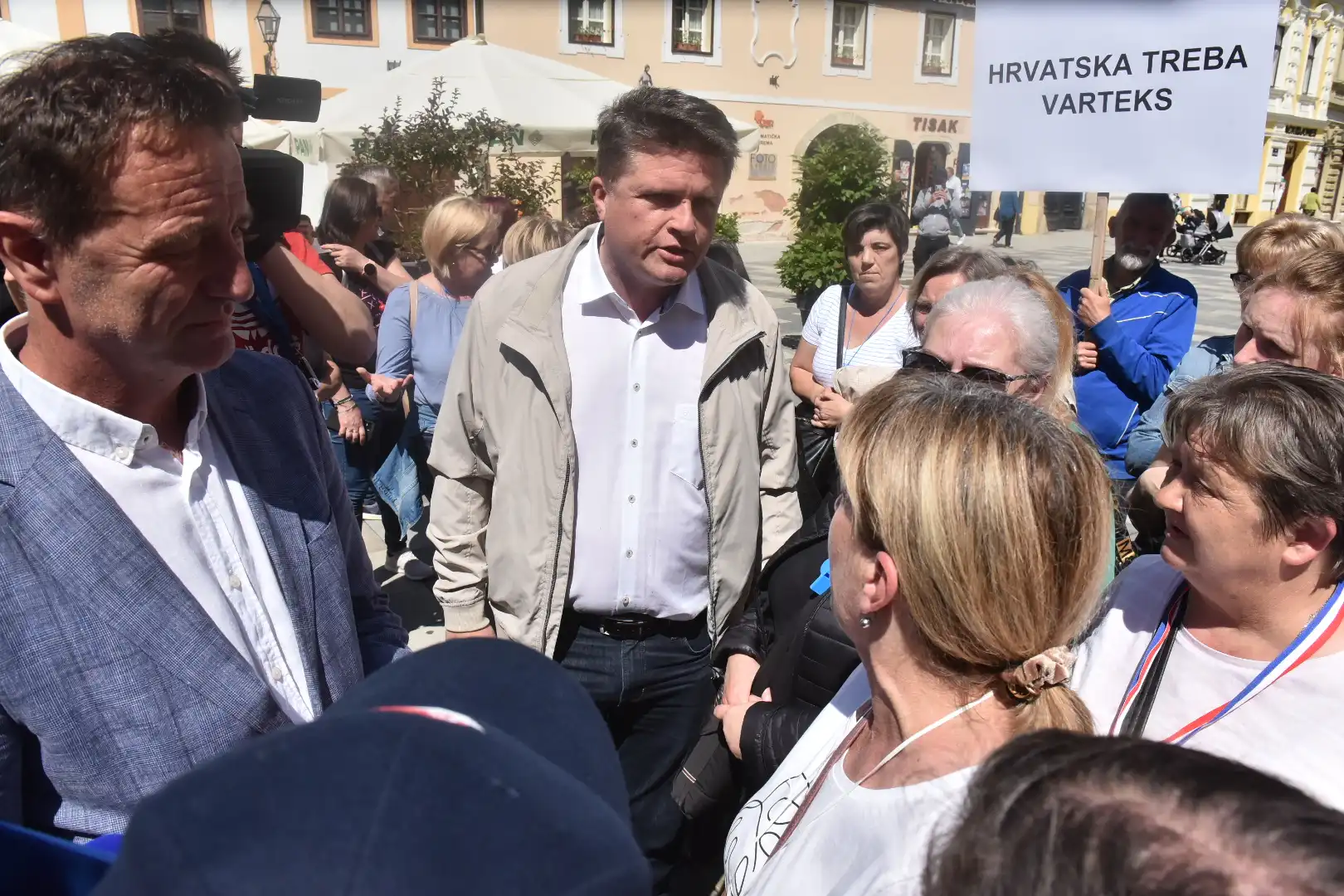 Prosvjed radnika Varteksa 10. 5 na Korzu u Varaždinu (23) Prosvjed radnika Varteksa 10. 5 na Korzu u Varaždinu (23)