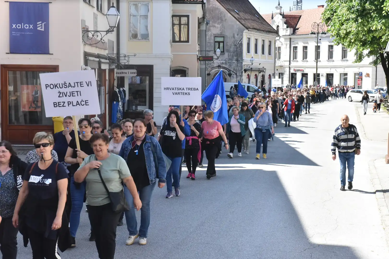 Prosvjed radnika Varteksa 10. 5 na Korzu u Varaždinu (7) Prosvjed radnika Varteksa 10. 5 na Korzu u Varaždinu (7)