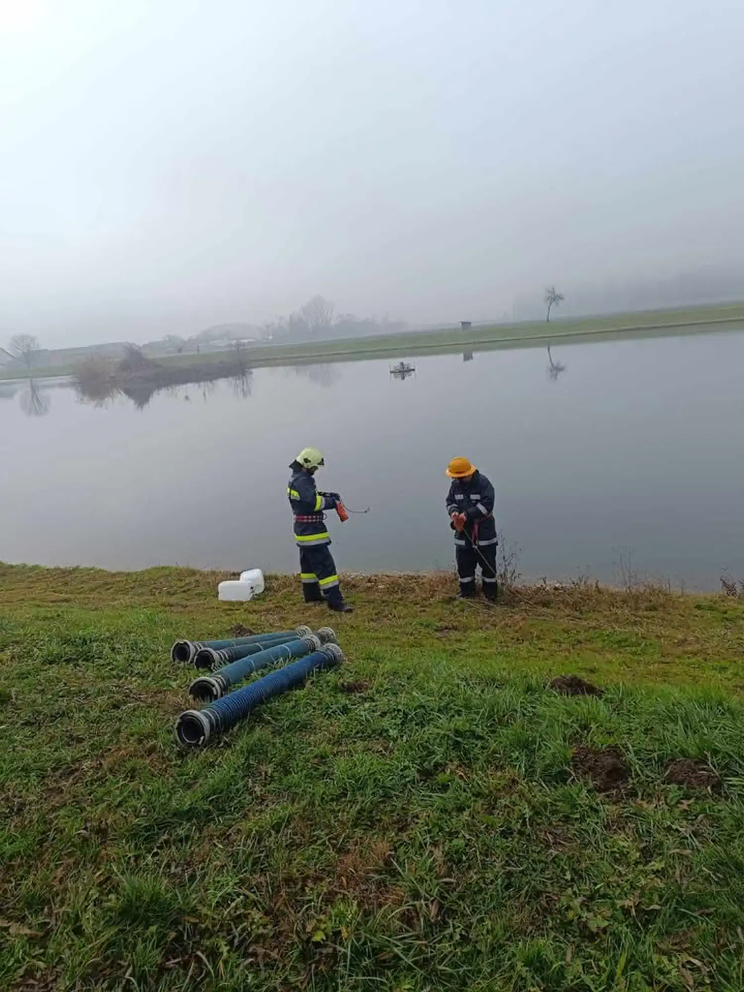 Provedena vatrogasna vježba u Novakovcu Požar na objektu NK Graničar simulirao hitnu reakciju (13)