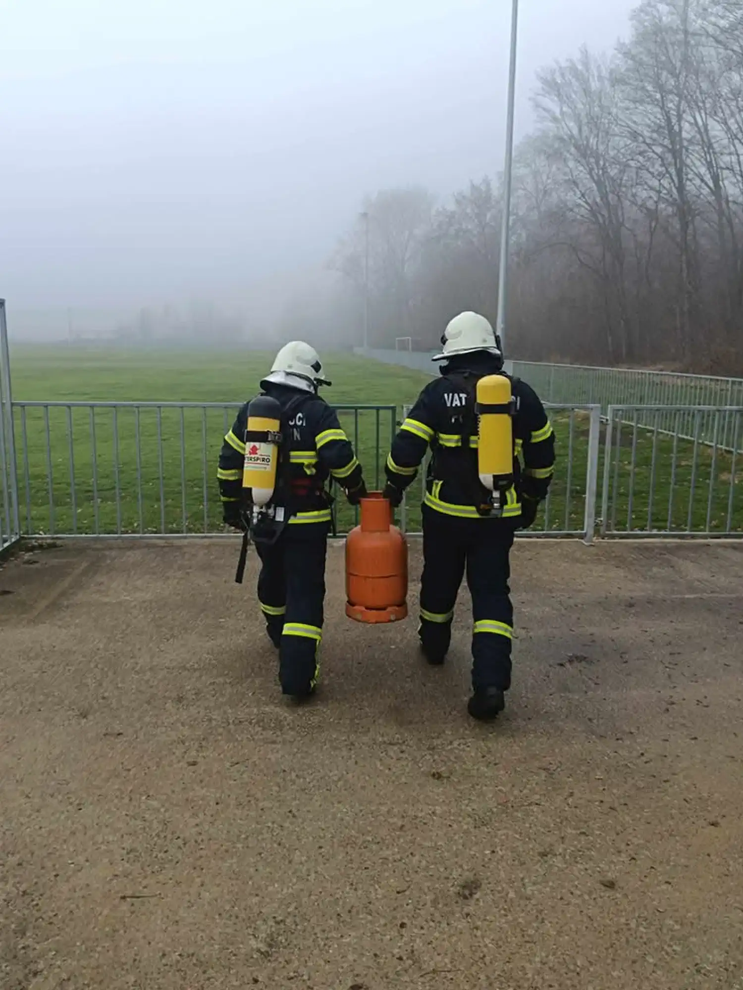 Provedena vatrogasna vježba u Novakovcu Požar na objektu NK Graničar simulirao hitnu reakciju (2)