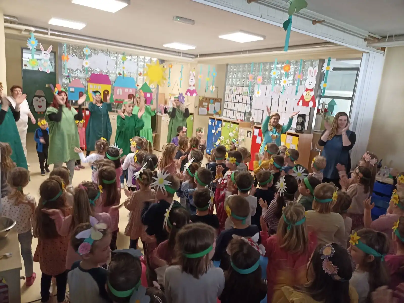 Prvi dan proljeća u DV Zvončić Nedelišće (4) Prvi dan proljeća u DV Zvončić Nedelišće (4)