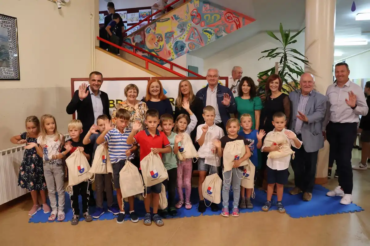 Prvi dan škole u Zasadbregu i Svetoj Mariji (8) Prvi dan škole u Zasadbregu i Svetoj Mariji (8)