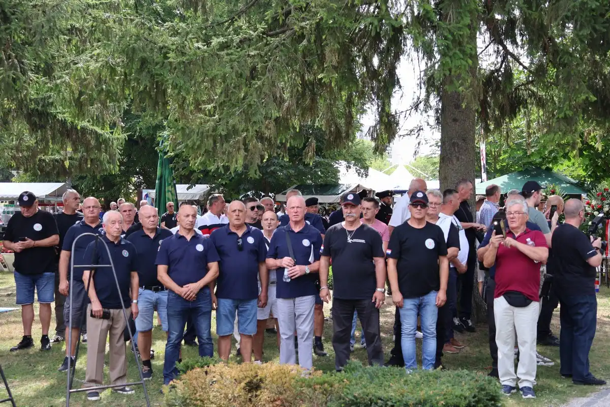 Prvi-hrvatski-redarstvenik-2