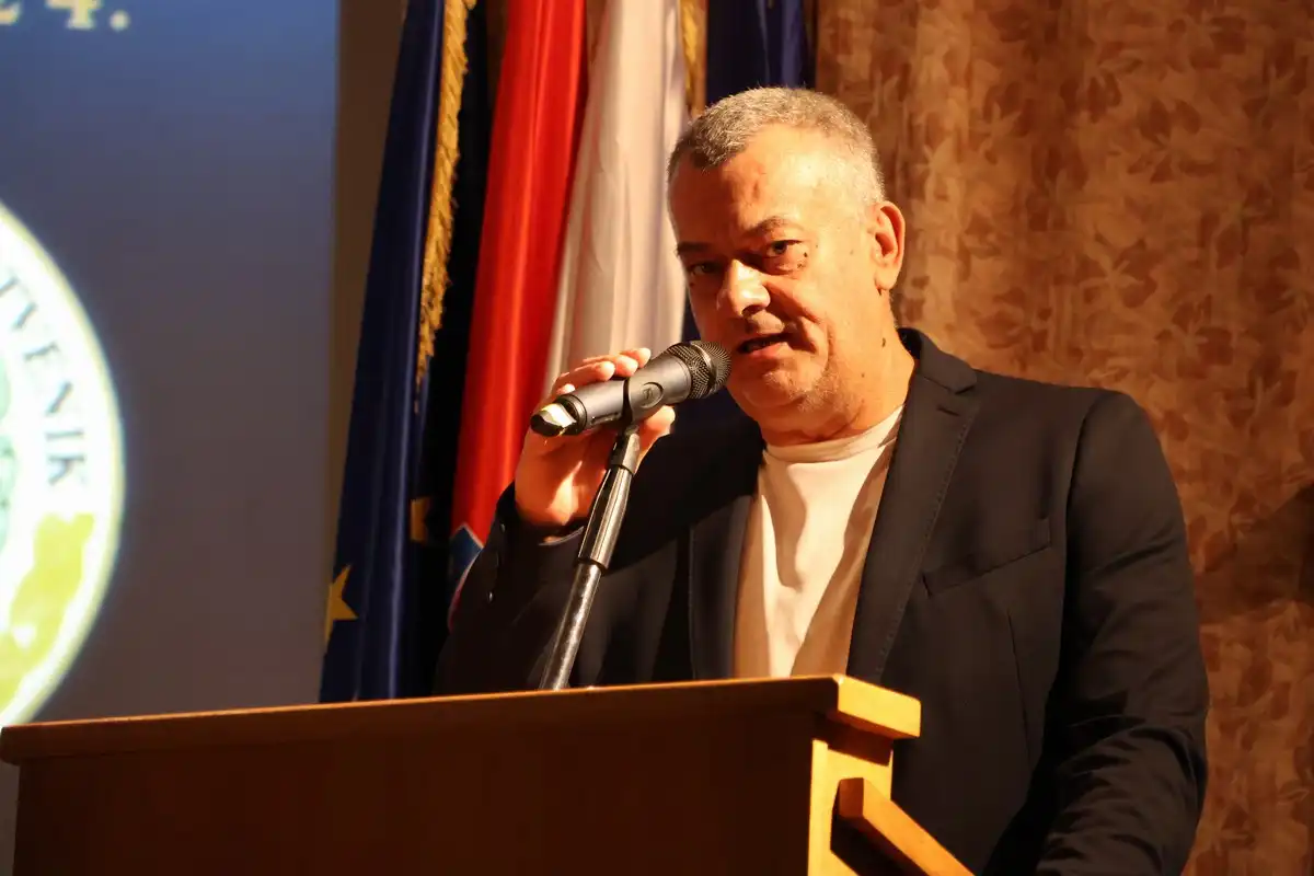 Prvi-hrvatski-redarstvenik-21