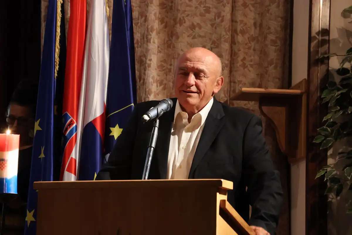 Prvi-hrvatski-redarstvenik-26