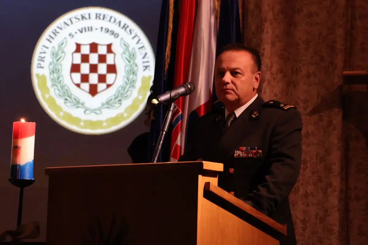 Prvi-hrvatski-redarstvenik-28