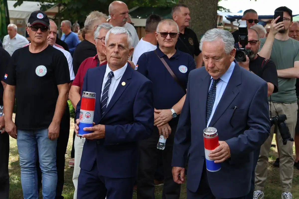 Prvi-hrvatski-redarstvenik-7