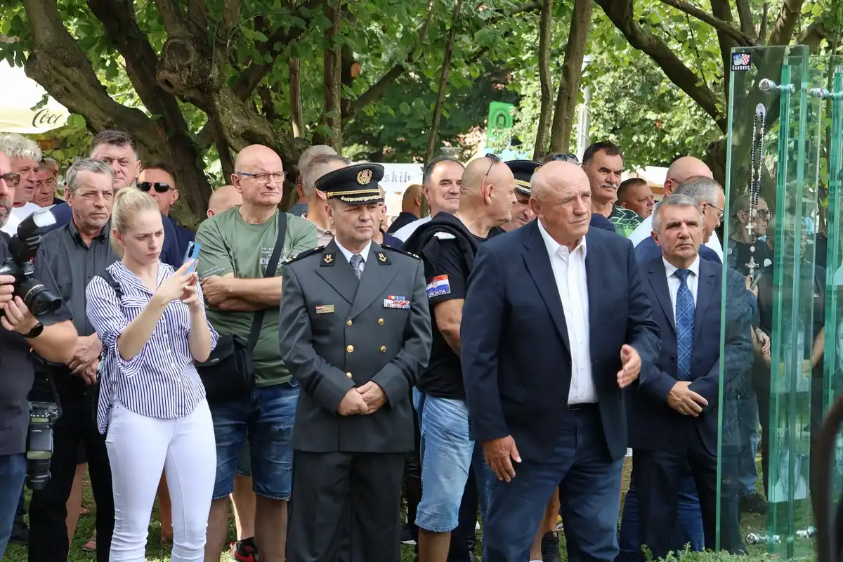 Prvi-hrvatski-redarstvenik-9