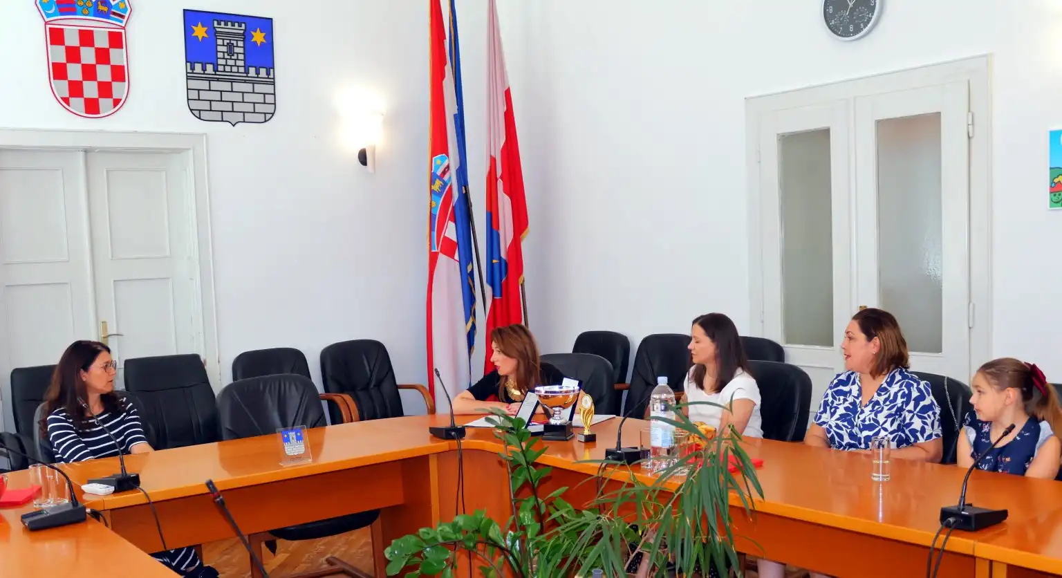 Pučpuljike na prijemu kod Ljerke Cividinii (7)