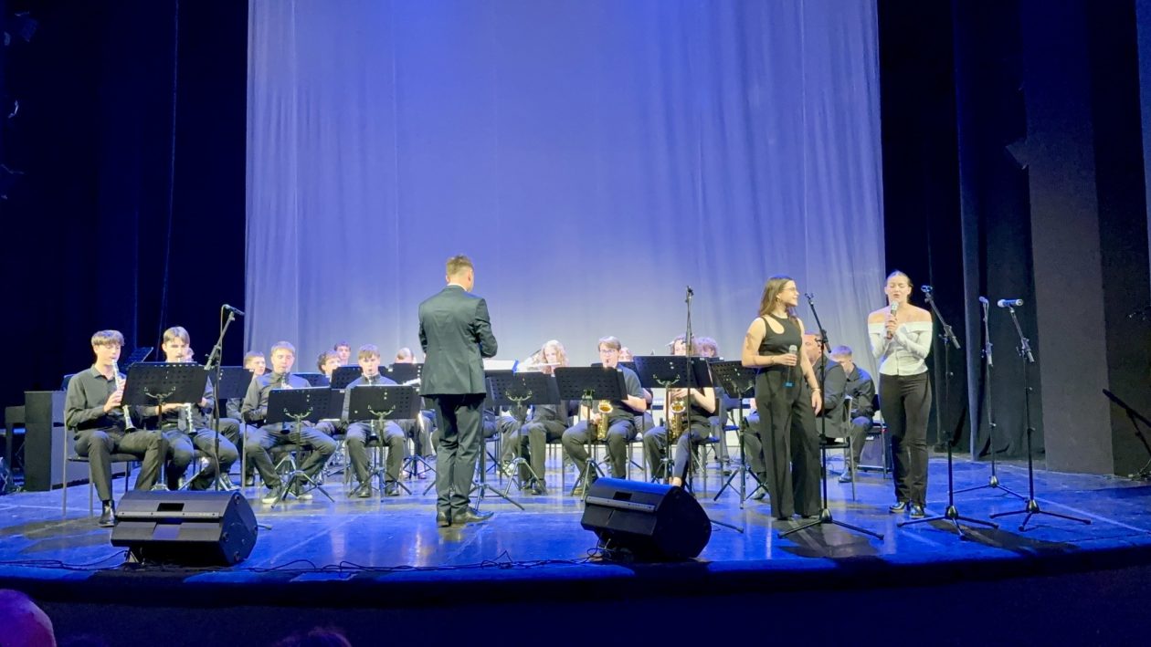 Puhački orkestar Gimnazije Josipa Slavenskog Čakovec – banda svira CZK (6)