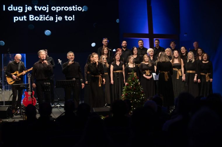 RADOST BOŽIĆA Održan tradicionalni glazbeni program Baptističke crkve Mačkovec (2)
