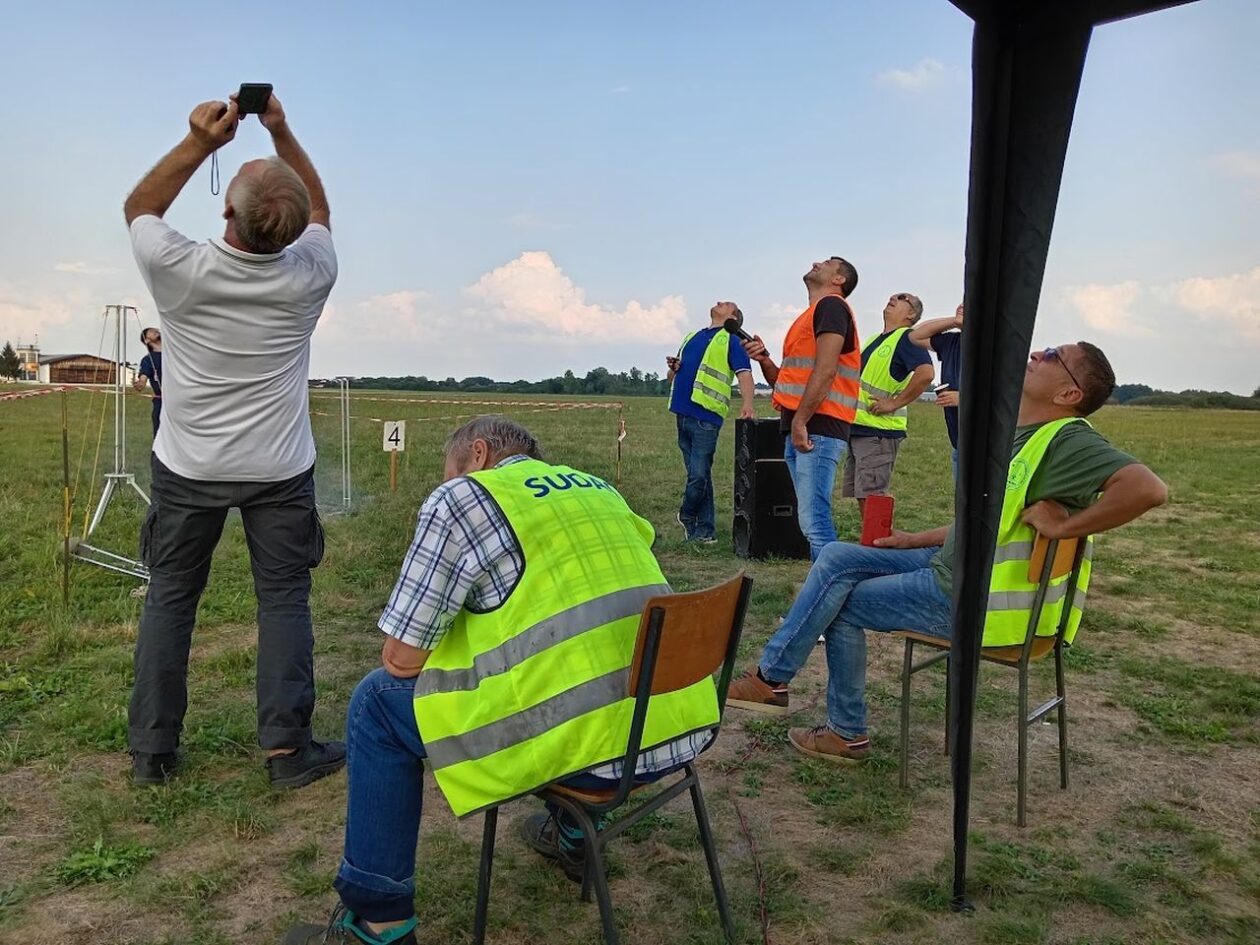 RAKETNI JUNIORI Fantastični uspjesi Aerokluba Međimurje na državnom prvenstvu (10) RAKETNI JUNIORI Fantastični uspjesi Aerokluba Međimurje na državnom prvenstvu (10)