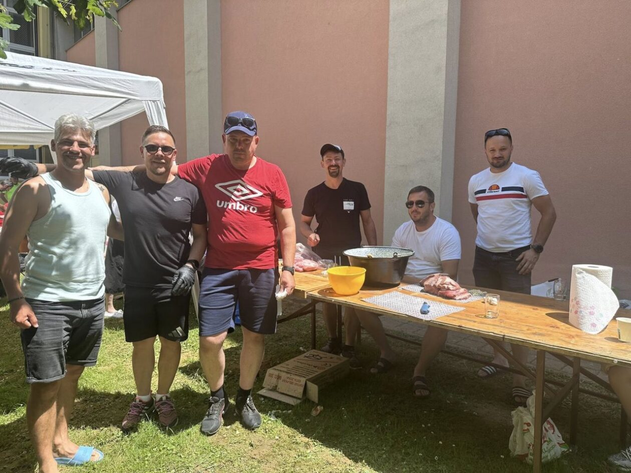 REKORDAN ODAZIV Na drugom Turenskom kotliću kuhale 22 ekipe – slavili SU Celine! (17) REKORDAN ODAZIV Na drugom Turenskom kotliću kuhale 22 ekipe – slavili SU Celine! (17)