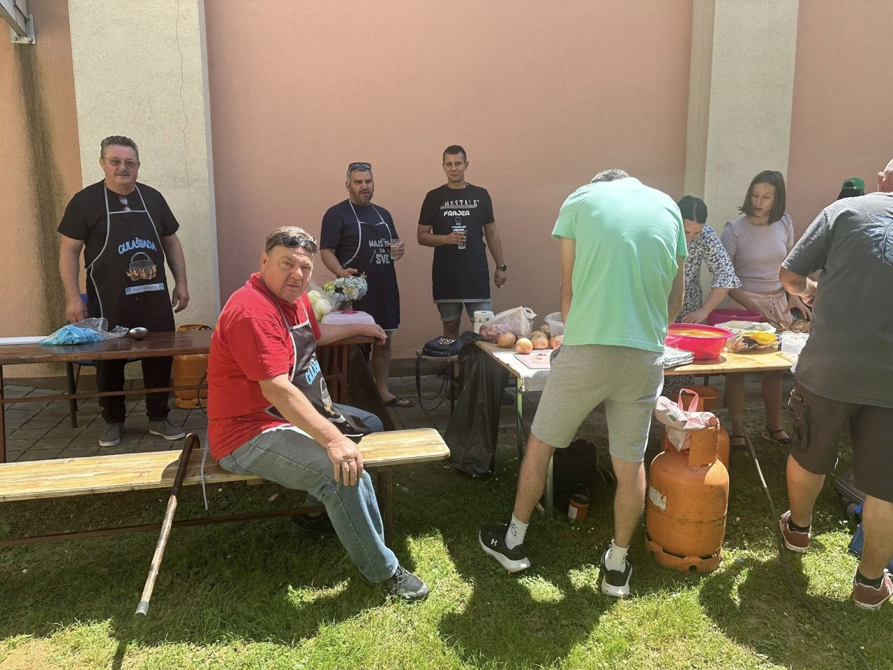 REKORDAN ODAZIV Na drugom Turenskom kotliću kuhale 22 ekipe – slavili SU Celine! (21)