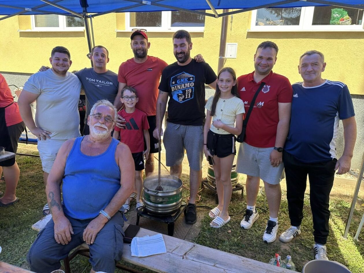 REKORDAN ODAZIV Na drugom Turenskom kotliću kuhale 22 ekipe – slavili SU Celine! (7) REKORDAN ODAZIV Na drugom Turenskom kotliću kuhale 22 ekipe – slavili SU Celine! (7)