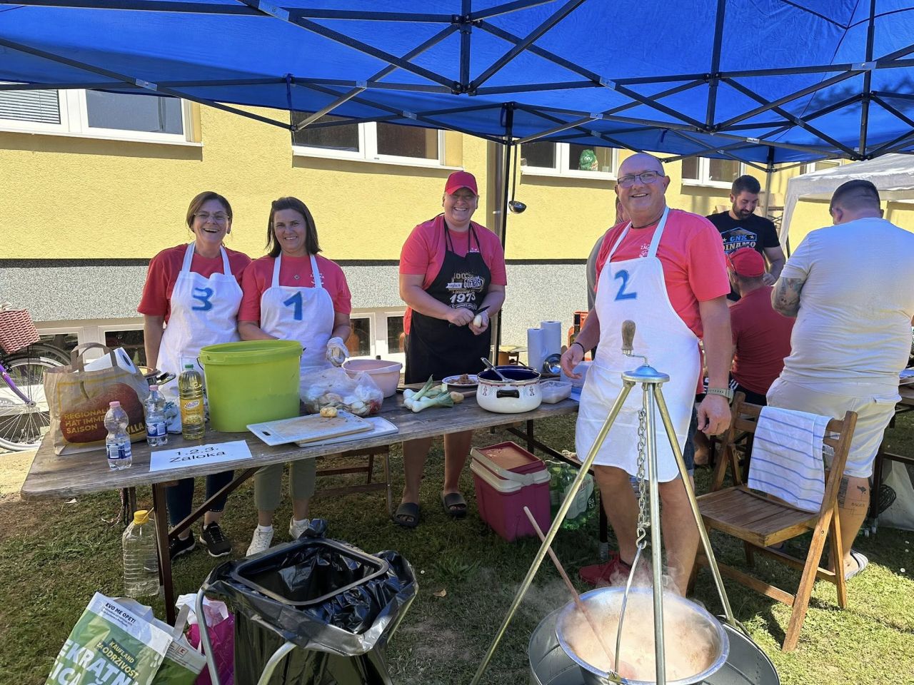 REKORDAN ODAZIV Na drugom Turenskom kotliću kuhale 22 ekipe – slavili SU Celine! (9)