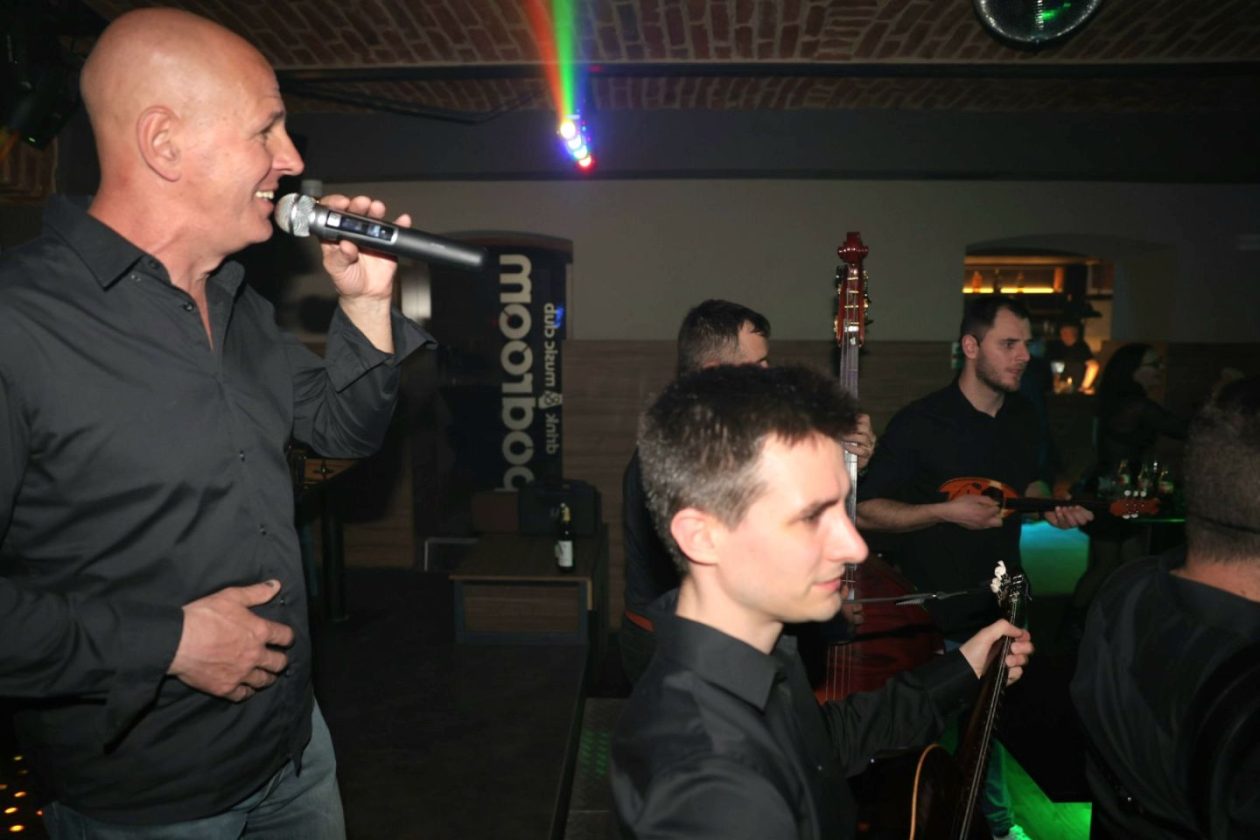 RITAM PETKA Noć vina i tambura donijela ples i dobru atmosferu u Podroom (21)