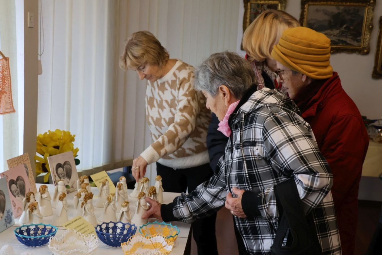 RUČNI RADOVI Korisnici Doma za starije u Čakovcu priredili prekrasnu izložbu (40)