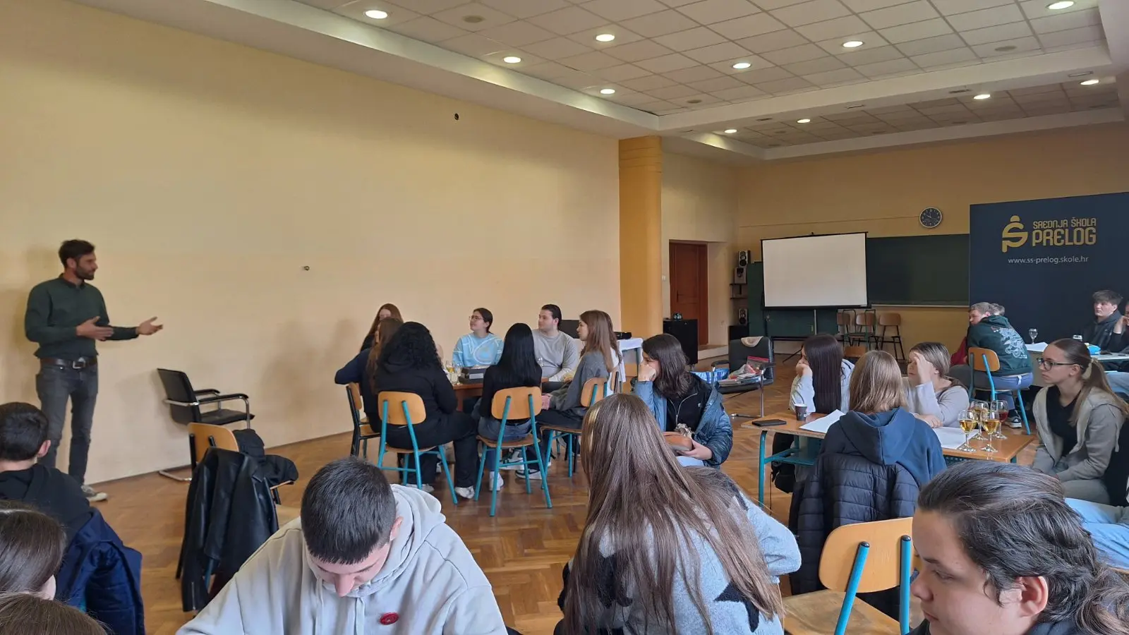 RUKSAK (PUN) KULTURE Prelog (6)