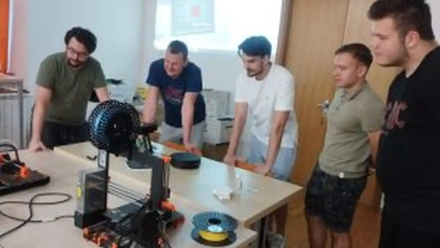 Radionica uvod u tehnologiju 3D printanja 1 Radionica uvod u tehnologiju 3D printanja 1