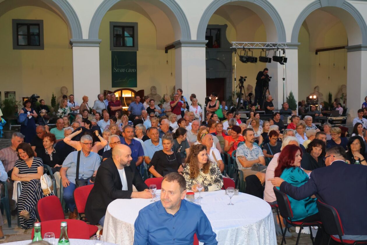 Radojka Šverko Ljubo Kuntarić (2) Radojka Šverko Ljubo Kuntarić (2)