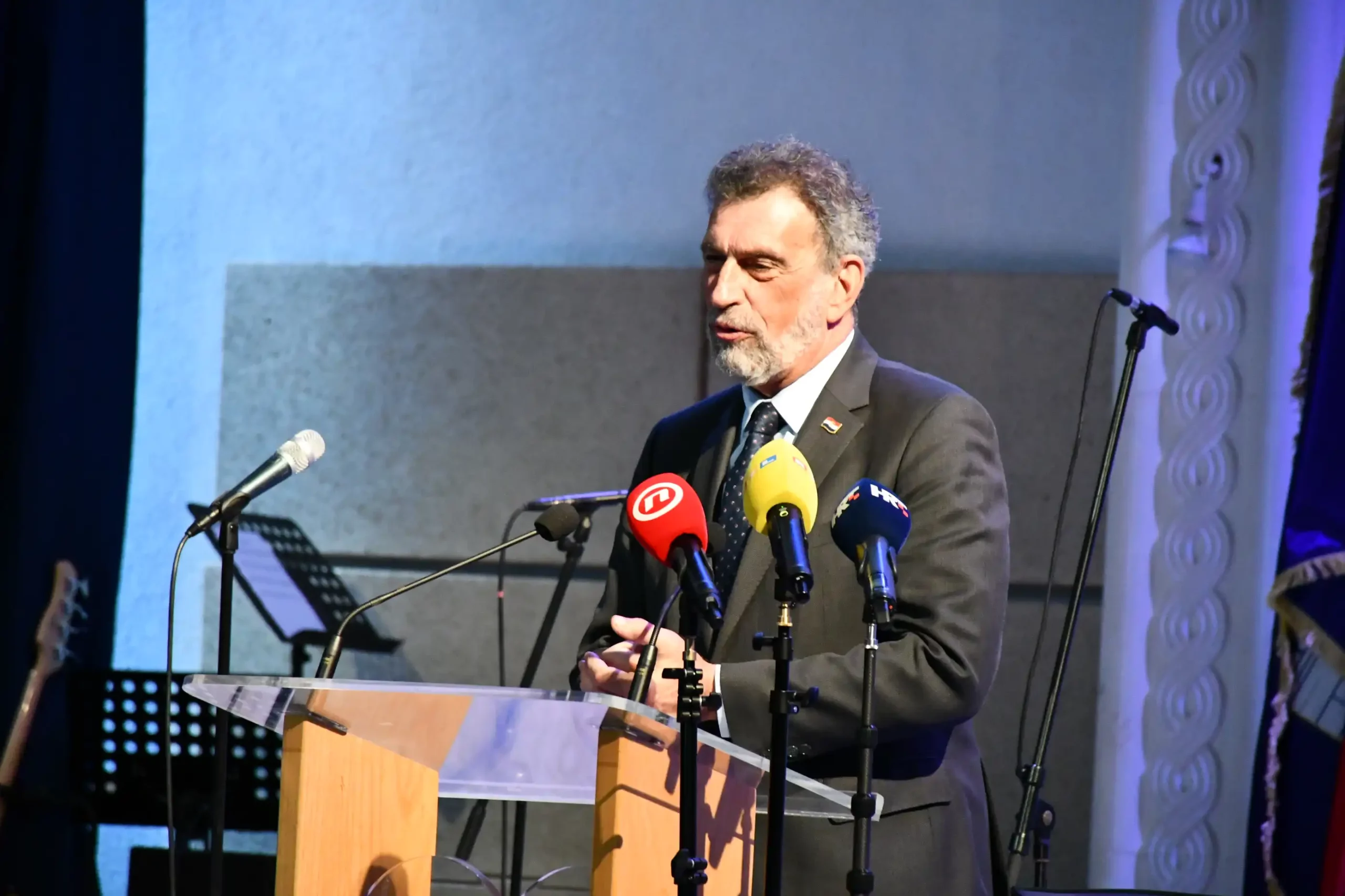 Radovan Fuchs (2) Radovan Fuchs (2)