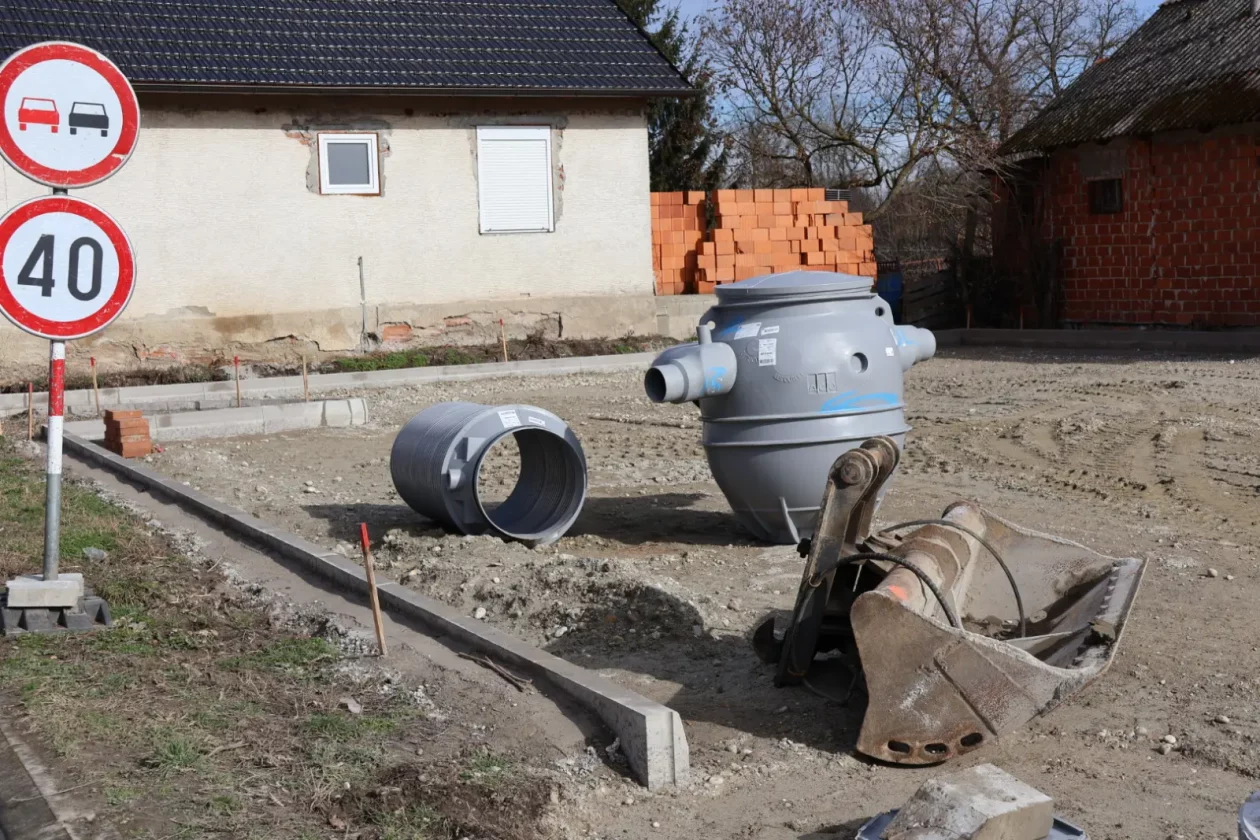 Radovi, Kotoriba, parkiralište, Duga ulica (5) Radovi, Kotoriba, parkiralište, Duga ulica (5)